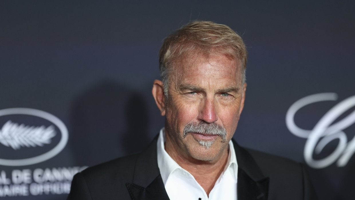 Kevin Costner Seeks These Qualities In Girlfriend.